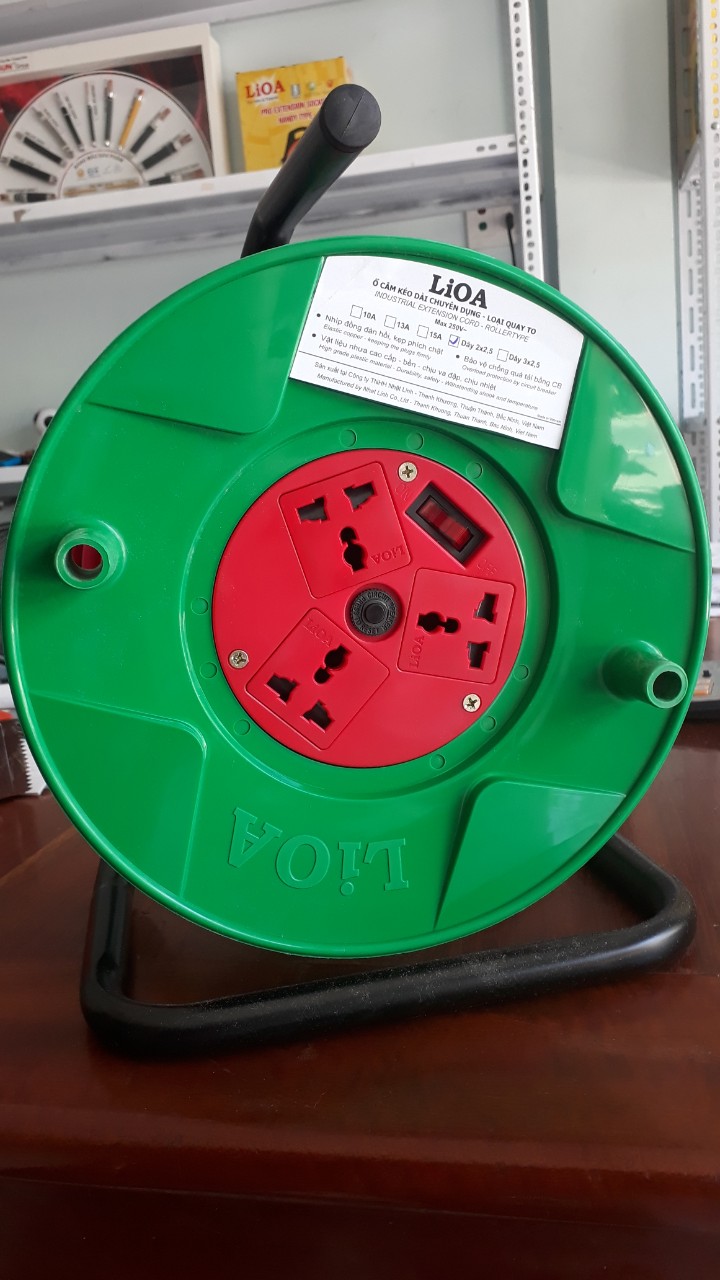Hình 1: Ổ cắm rulo LiOA 30m Ổ cắm LiOA QT3025